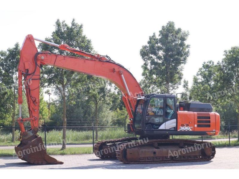 Hitachi ZX300 LC-6 / 2018 / 11 769 üzemóra / Lízing 20%-tól