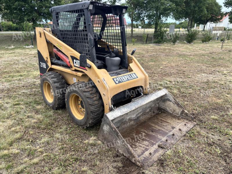 CAT 216 B
