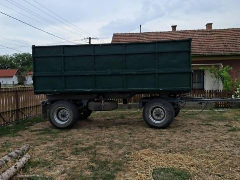 HW 8011-es pótkocsi HW 8011-es pótkocsi