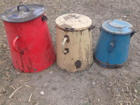 3db. használt retro zsírosbödön Kiskunfélegyházán 3db. használt retro zsírosbödön Kiskunfélegyházán
