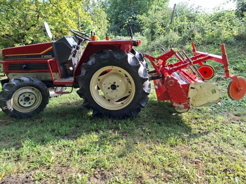Yanmar F255 D talajmaróval MŰSZAKI eladó Yanmar F255 D talajmaróval MŰSZAKI eladó