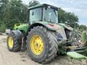 John Deere 8330