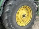 John Deere 8330