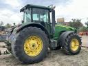 John Deere 8330