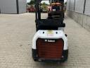 Eladó kiváló állapotú, használt Bobcat L28 típusú teleszkópos mini homlokrakodó kanállal és raklapvillával