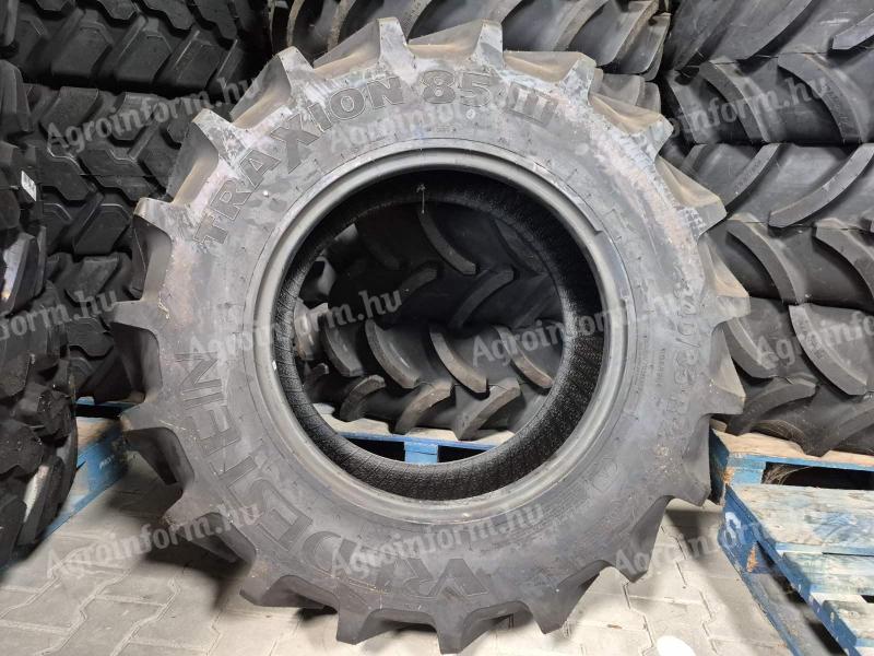 340/85R24 (13.6R24) Vredestein Traxion85 II 125A8/B TL traktor, kombájn, mezőgazdasági gumi
