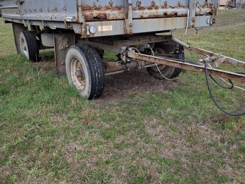 Ifa HL 6002 kamion kerekes pótkocsi papírokkal eladó Ifa HL 6002 kamion kerekes pótkocsi papírokkal eladó