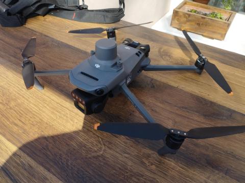 DJI Mavic 3 Multispektrál DJI Mavic 3 Multispektrál