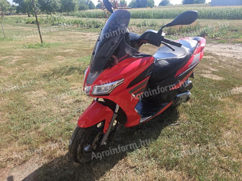 Eladó Aprilia SXR50