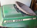 John Deere fűnyírótraktor