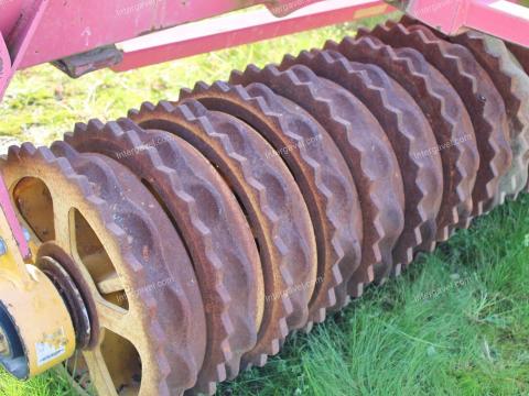 Väderstad Rollex 620 Cambridge hengertagok eladók Väderstad Rollex 620 Cambridge hengertagok eladók