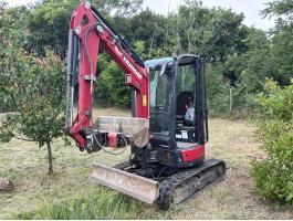 Yanmar Vio27-6 kiegészítőkkel