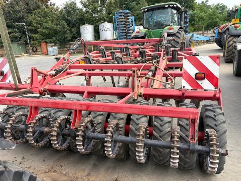 Horsch Tiger 4 AS félig függesztett szántóföldi kultivátor