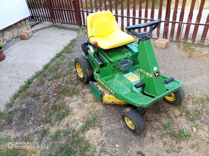 John Deere RX63 fűnyíró traktor