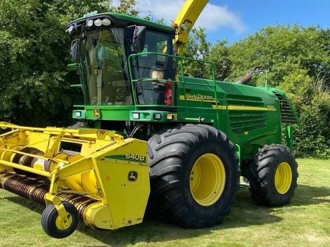 John Deere 7700