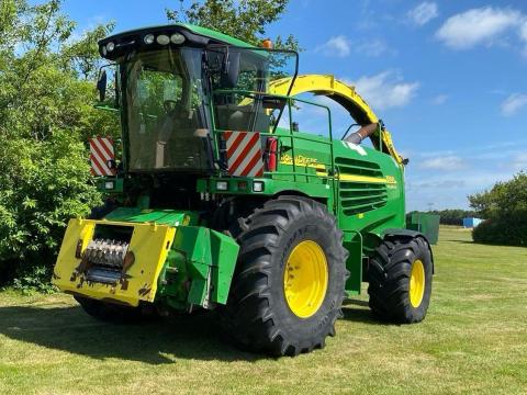 John Deere 7500