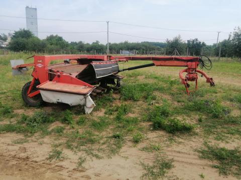 Kuhn-302 vontatott diszkes szársértős kasza eladó vagy kisebbre cserélhető