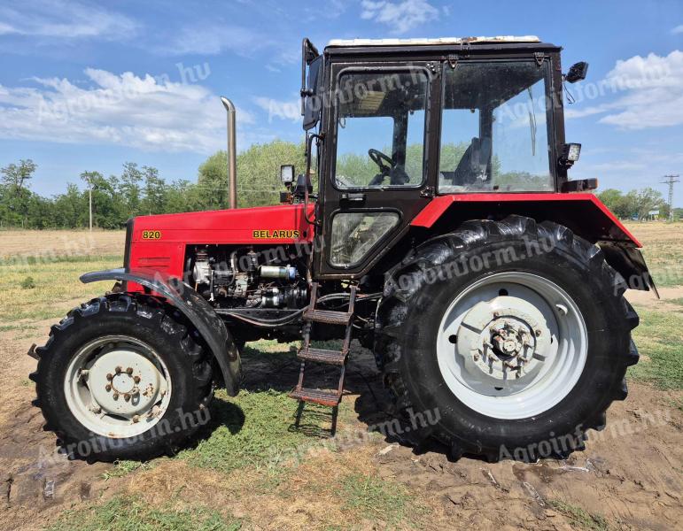 Mtz 820.2 traktor Új gumikkal