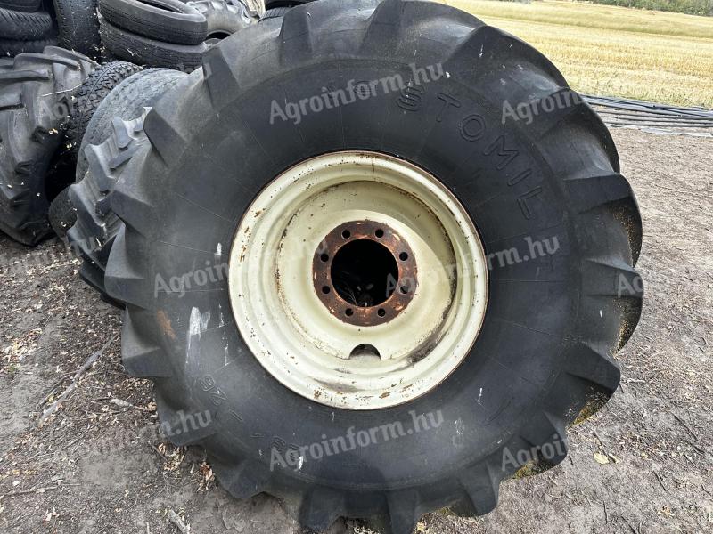 E516 kombájn első kerék 23.1