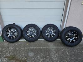 Eladó 17"-os Inter Action alufelni szett (6x139.7) Bridgestone Dueler All-Terrain gumikkal