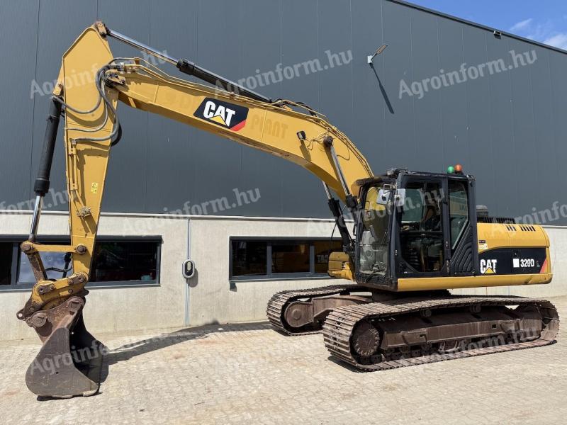 Caterpillar 320DL / 2011 / 11 898 üzemóra / Lízing 20%-tól