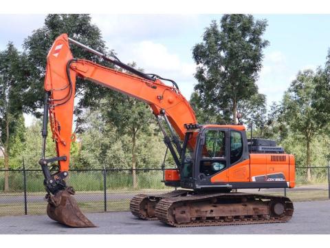 Doosan DX180LC-5 / 2017 / 8 756 üzemóra / Lízing 20%-tól Doosan DX180LC-5 / 2017 / 8 756 üzemóra / Lízing 20%-tól