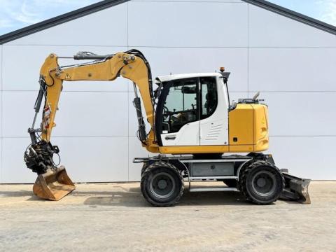 Liebherr A910 / 2018 / 3.659 üzemóra / Lízing 20%-tól Liebherr A910 / 2018 / 3.659 üzemóra / Lízing 20%-tól