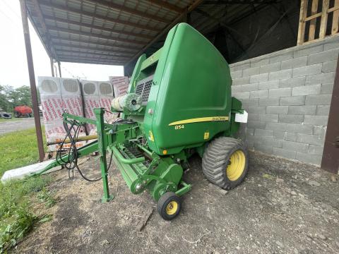 Eladó 1 db John Deere 854 típusú körbálázó