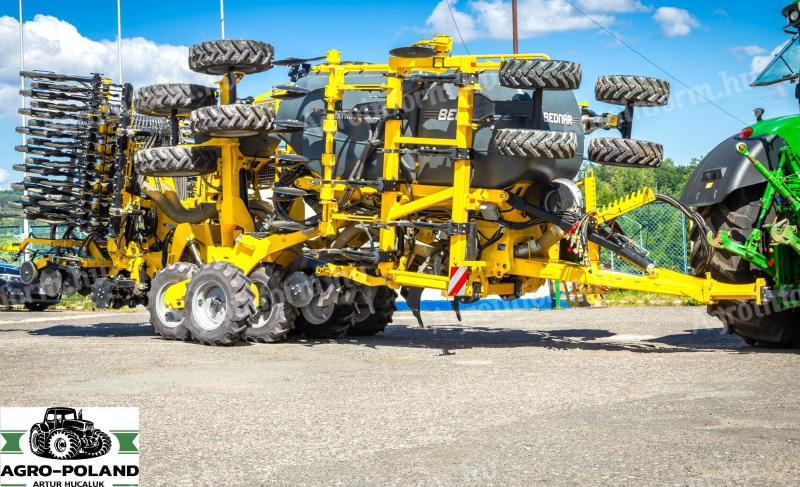 Új, sávos talajműveléshez és vetéshez alkalmas Bednar Matador MO 6000 vetőgép – új – 2 év garancia + Bednar Alfa Drill 400