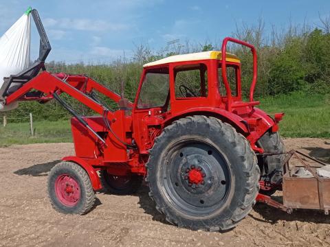MTZ-50 homlokrakodóval együtt eladó MTZ-50 homlokrakodóval együtt eladó