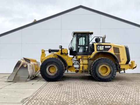 Caterpillar 966M / 2014 / 12 010 üzemóra / Lízing 20%-tól Caterpillar 966M / 2014 / 12 010 üzemóra / Lízing 20%-tól