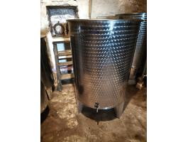 2 db 500 l és 1 db 380 l Zottel inox úszófedeles bortartály eladó