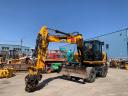 JCB JS145 + Engcon Rototilt gumikerekes kotró