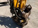 JCB JS145 + Engcon Rototilt gumikerekes kotró