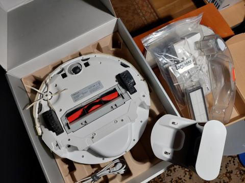 Roborock S5 Max patika állapotban, 12 000 Ft értékű új tartozékkal