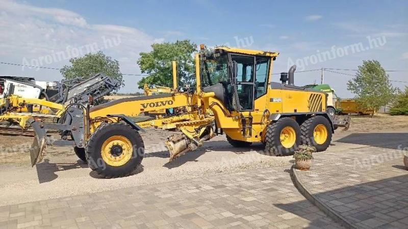 VOLVO G 946 típusú gréder
