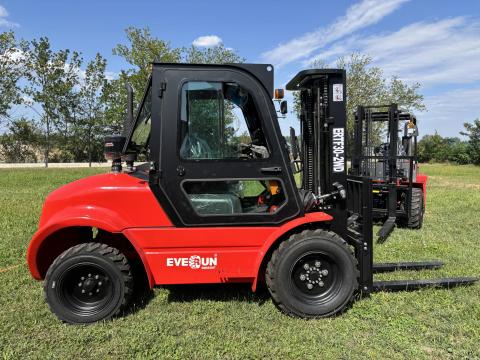 Everun ERTF30-2WD fülkés tereptargonca - raktárról