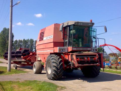 Kombájn Massey Ferguson 40RS + tartozékok Kombájn Massey Ferguson 40RS + tartozékok