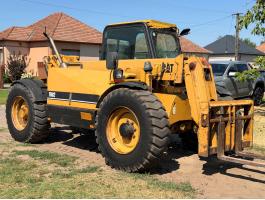 CAT Caterpillar TH82 teleszkópos rakodógép
