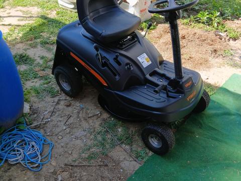 Fűnyíró traktor eladó Fűnyíró traktor eladó