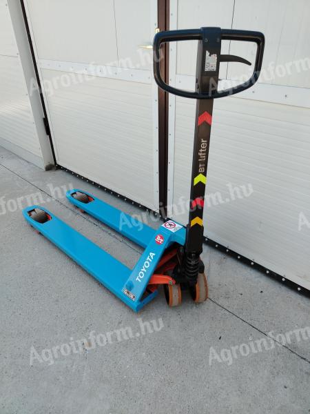 Toyota-BT, 2300 kg teherbírású raklapemelő béka