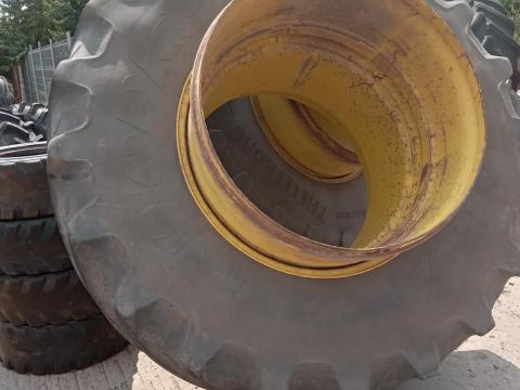 650/85R38 Trelleborg ikerkerékpár kapcsokkal
