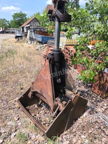 DH112 csipegető/markoló kanál