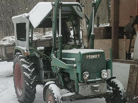 Fendt farmer 2s turbomatik traktor eladó Fendt farmer 2s turbomatik traktor eladó
