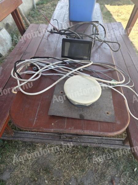 Trimble sorvezető Nav 500 antenna Gfx350 kijelző