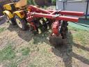 Rába 15 traktor tárcsával