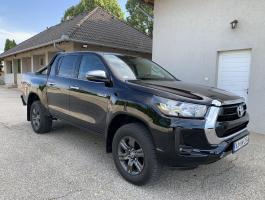 Toyota Hilux pick-up automata váltóval, garanciális