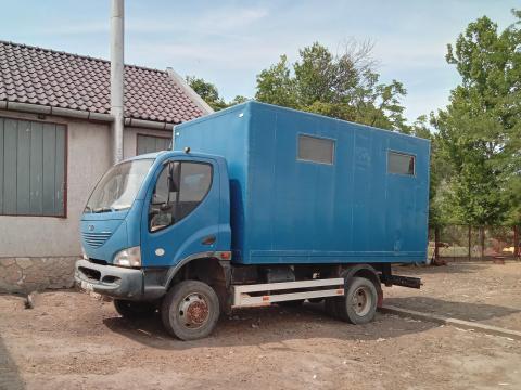AVIA 4x4 összkerékhajtású teherautó, 2003-as évjárat, műhelykocsiként volt használva AVIA 4x4 összkerékhajtású teherautó, 2003-as évjárat, műhelykocsiként volt használva