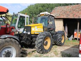 JCB Fastrac traktor tartozékokkal
