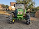 John Deere traktor